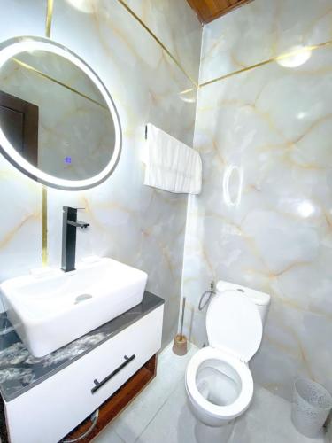 WhatsApp Image 2024-10-24 at 11.05.07 (1)