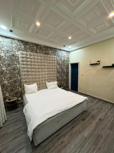 WhatsApp Image 2024-11-13 at 09.48.09 (1)